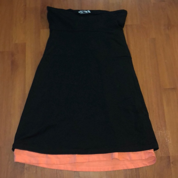 Halter dress - Picture 3 of 3